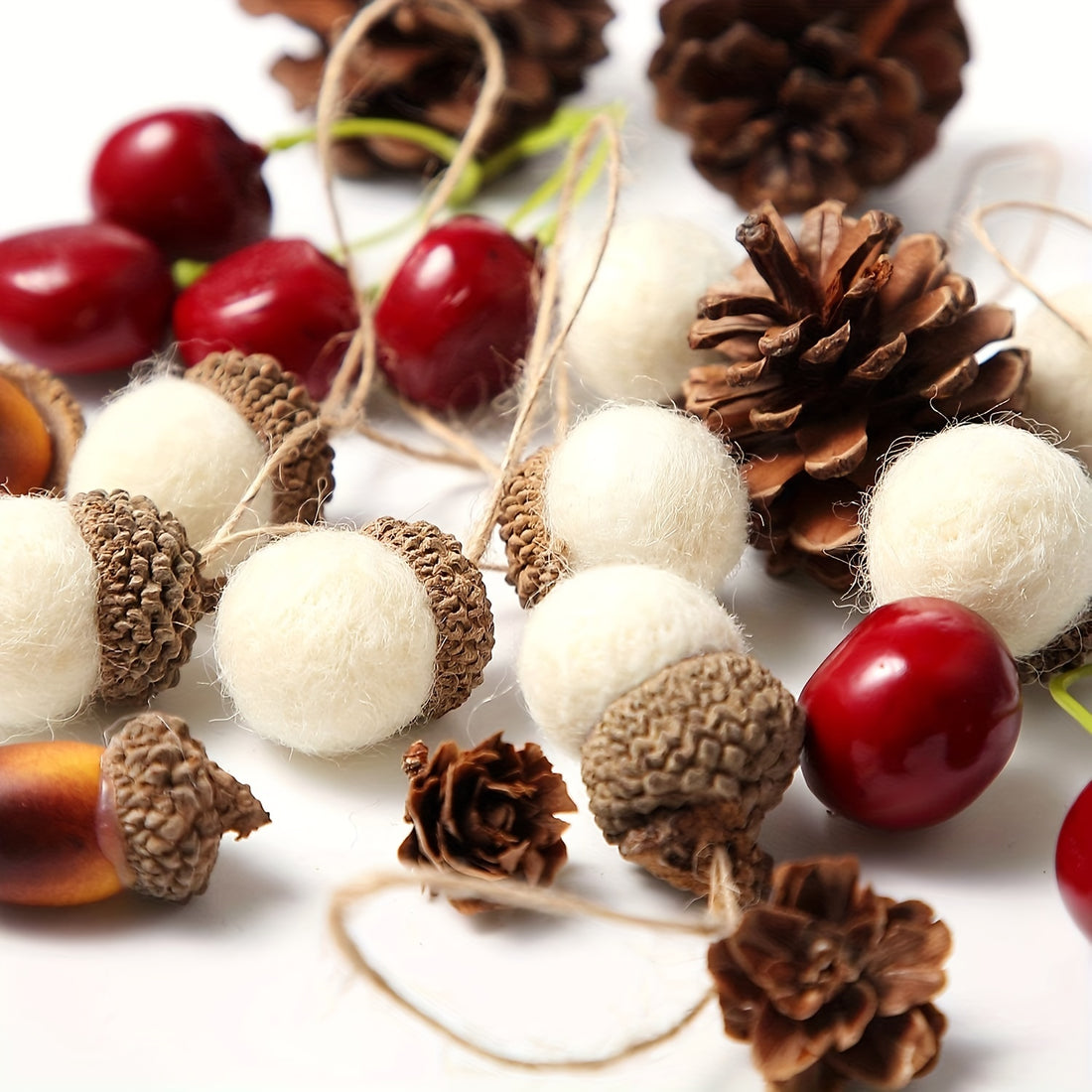 10pcs Felt Acorn Ornaments Set Of 18 Pieces, White Felt Balls Pom Acorn Garland For Christmas Tree Mantel Wall Baby Room Nursery Party Vintage Decor