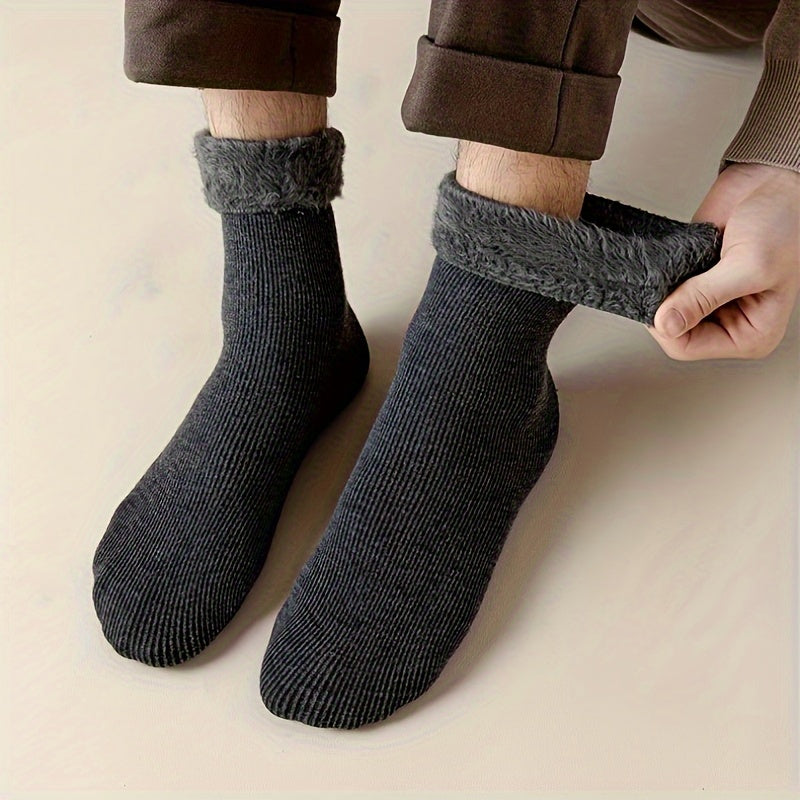 A Pair Of Men's Thickened Thermal Crew Socks, Comfy Casual Solid Socks For Men's Wearing